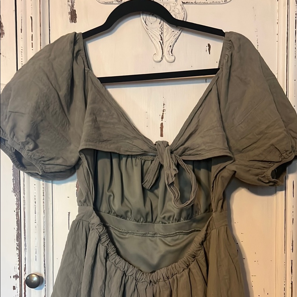 Stylish Green Puff Sleeve Dress - Picture 6 of 7